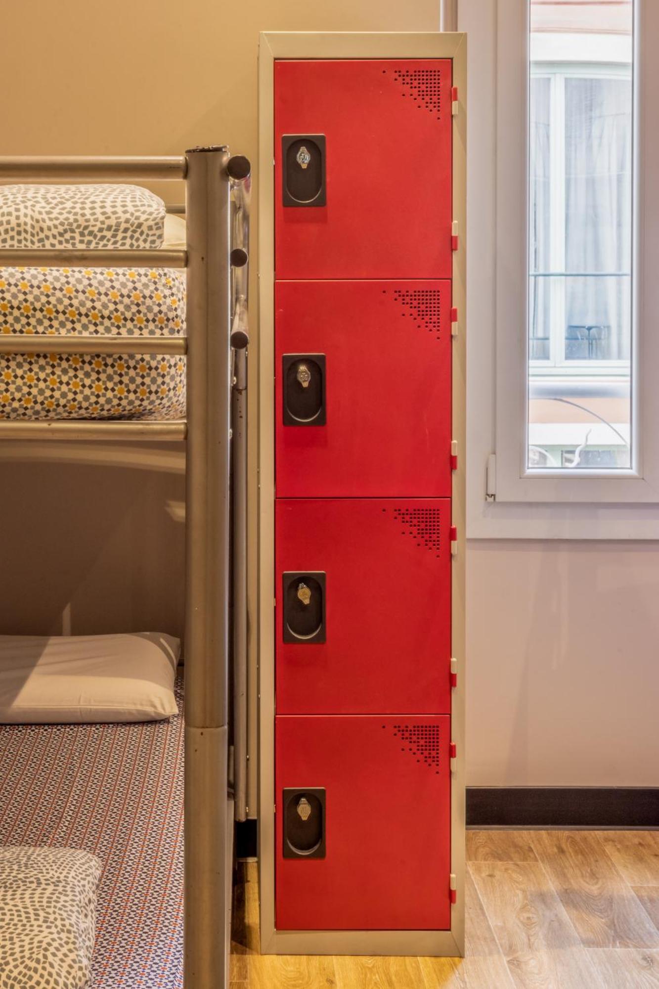 Villa Saint Exupery Beach Hostel Nizza Exterior foto