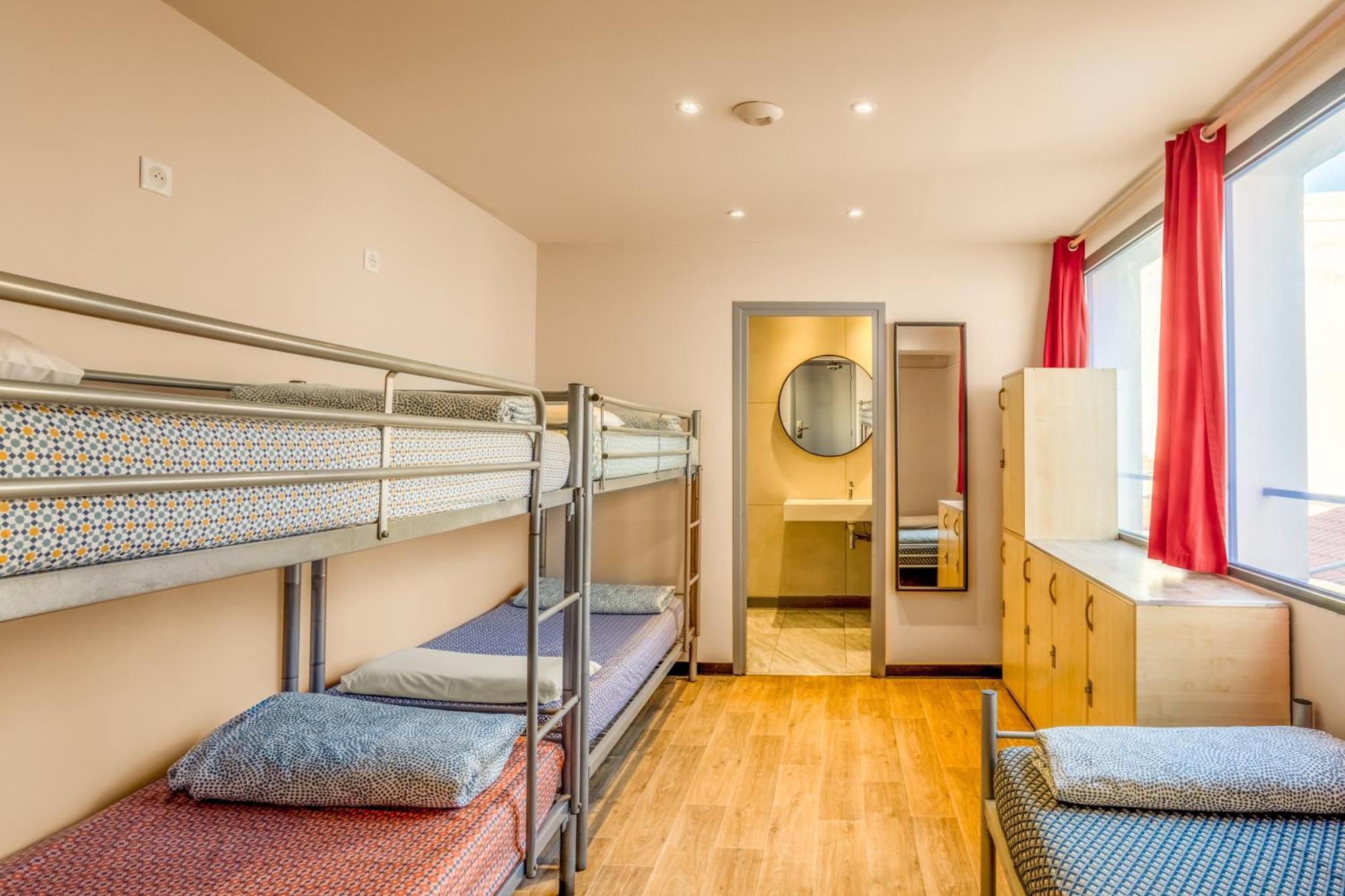 Villa Saint Exupery Beach Hostel Nizza Exterior foto
