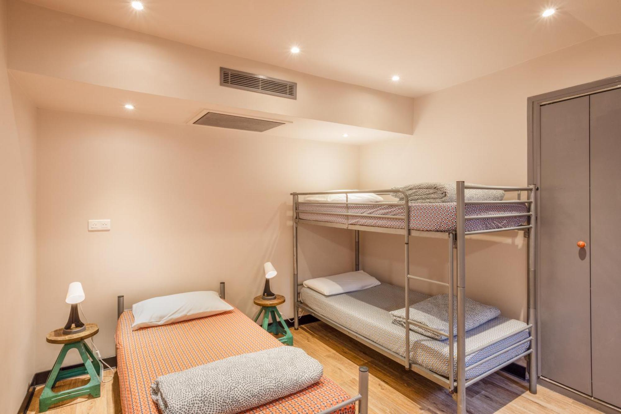 Villa Saint Exupery Beach Hostel Nizza Exterior foto