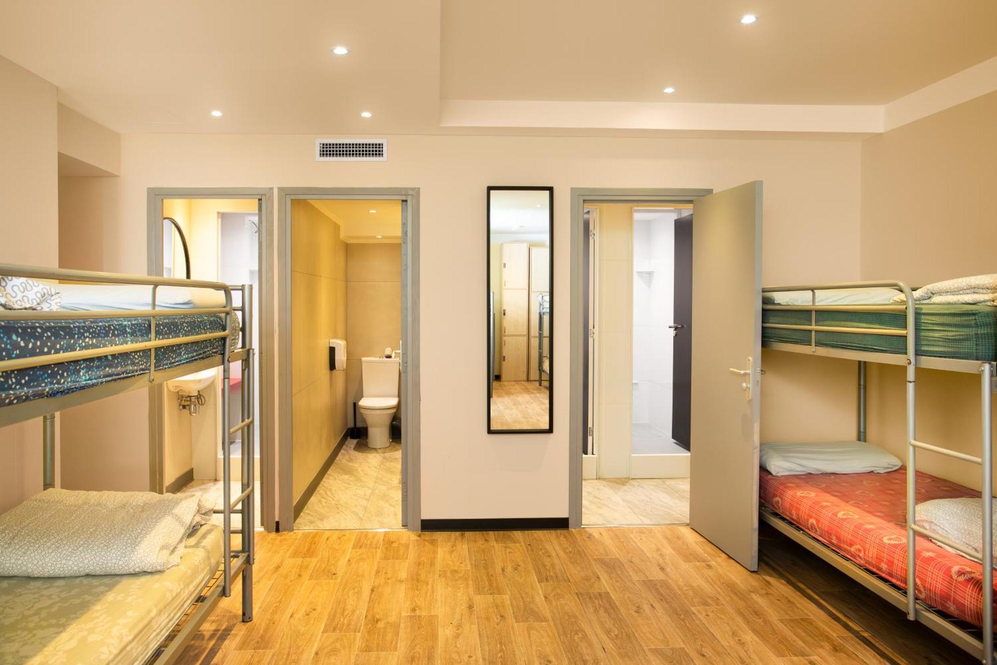 Villa Saint Exupery Beach Hostel Nizza Exterior foto