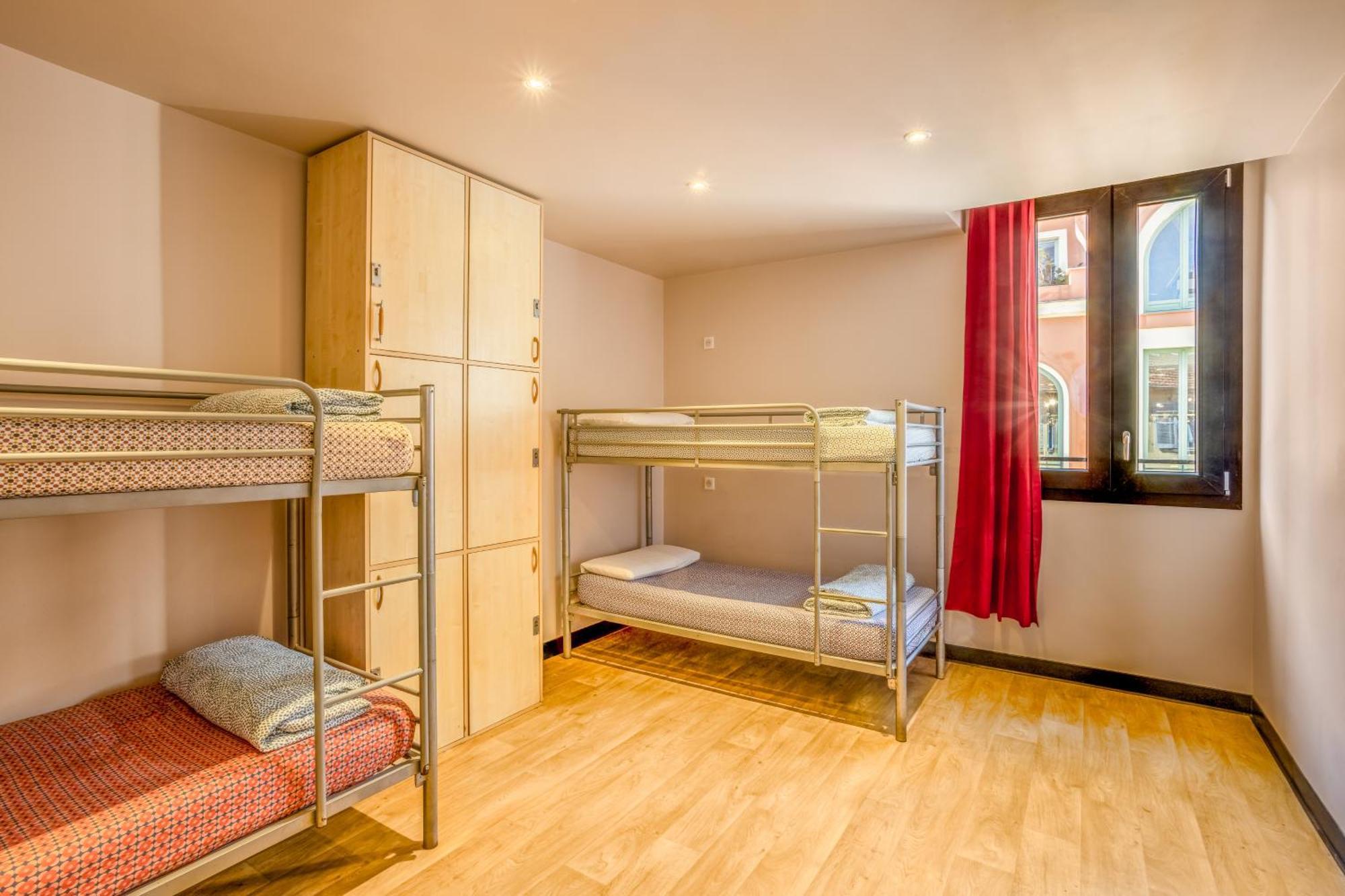 Villa Saint Exupery Beach Hostel Nizza Exterior foto