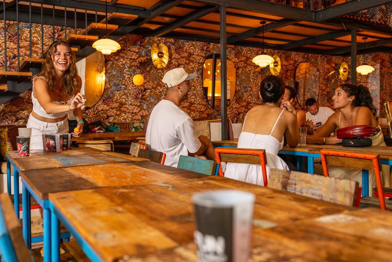 Villa Saint Exupery Beach Hostel Nizza Exterior foto Restaurant in Tulum